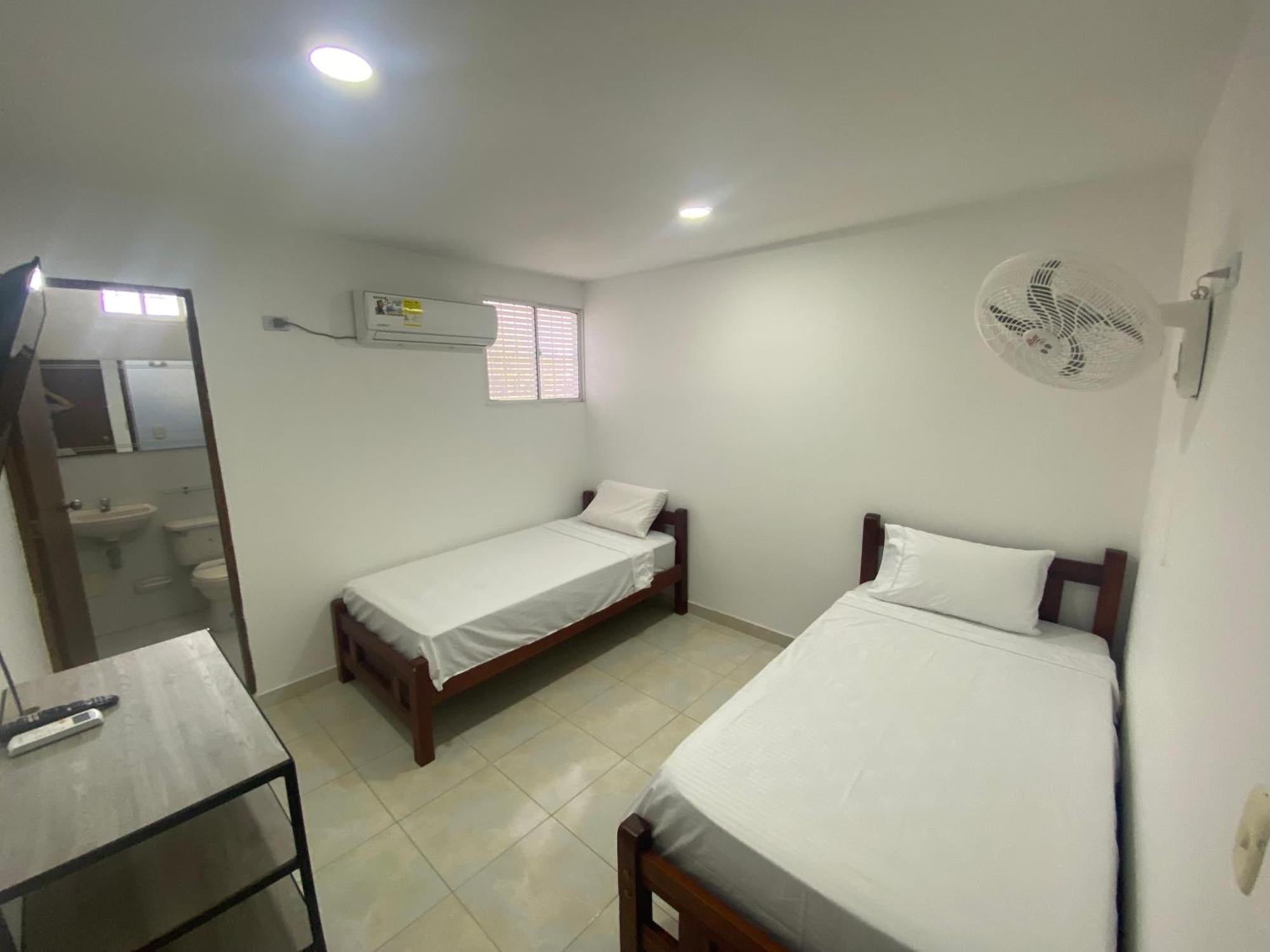 22 Guest House — Photos 1